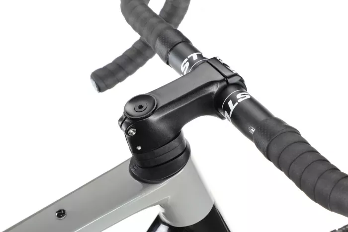 Gravel bicykel HARO BUZZARD CARBON 3 700C #19