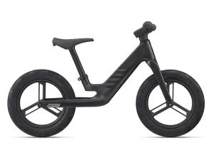 Odrážadlo GIANT PRE RCARBON 12" 2026