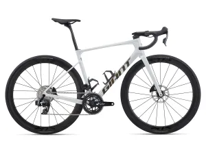Cestný bicykel GIANT DEFY ADVANCED PRO 1 700C 2026