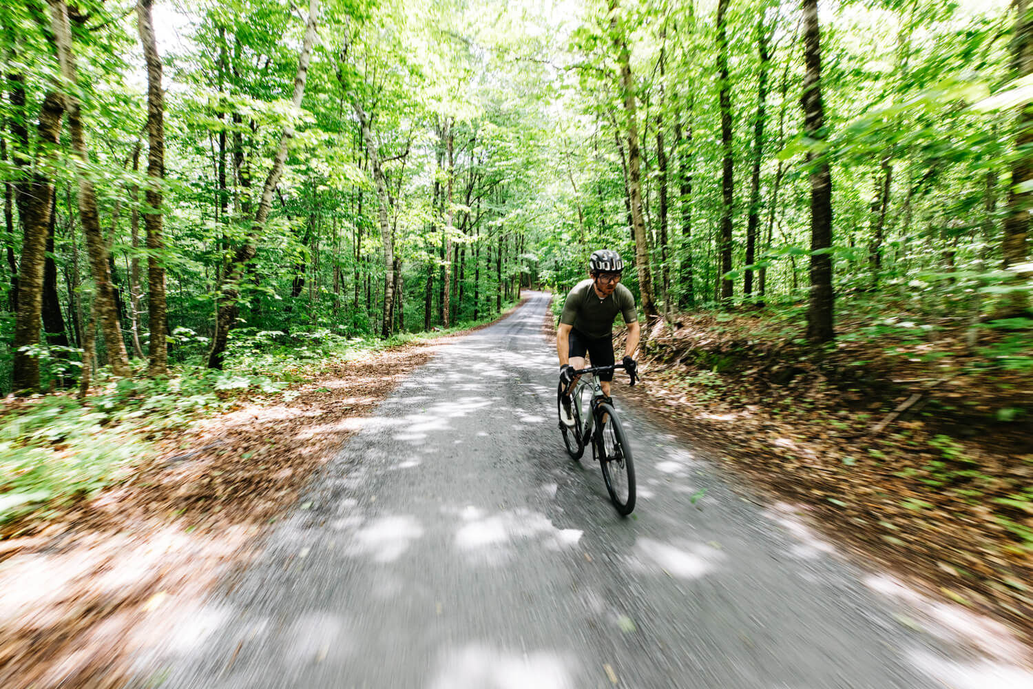 Gravel bicykel v teréne